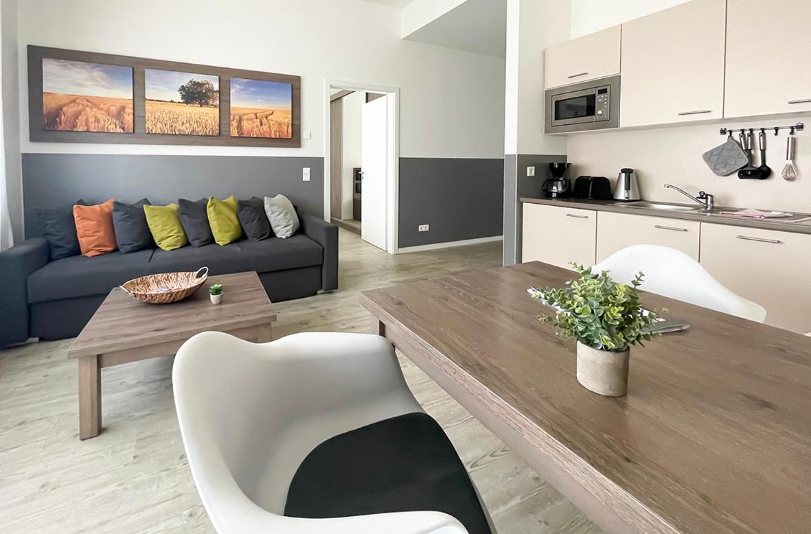 Prima Inn Ferienwohnungen Seetor Residenz Neuruppin Buitenkant foto